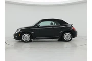 $18998 : Volkswagen Beetle Convertibl thumbnail