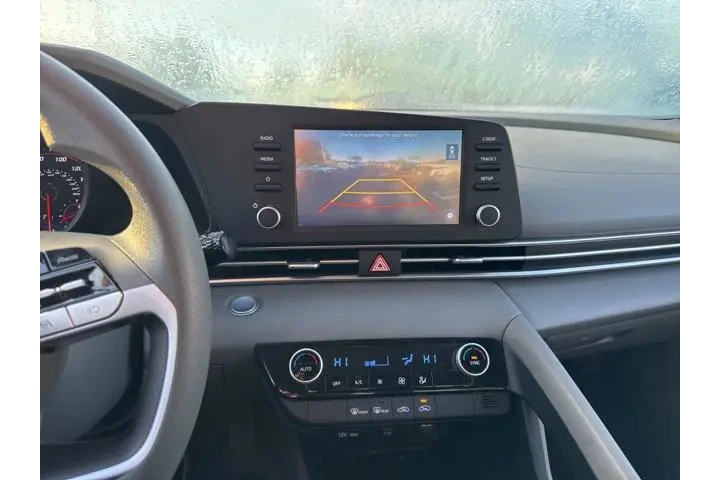 $19900 : Hyundai ELANTRA 2022 SEL 4dr image 8