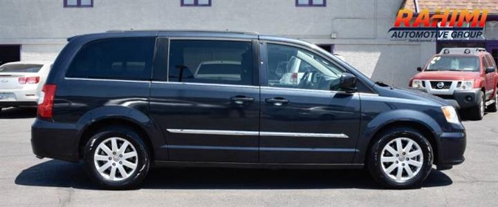 $8997 : 2014  Town and Country Touring image 4