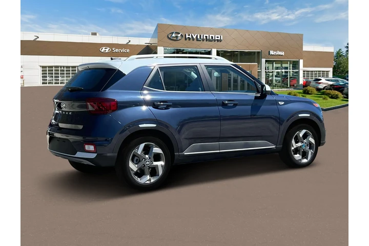 $24495 : Hyundai VENUE 2025 Limited 4 image 8
