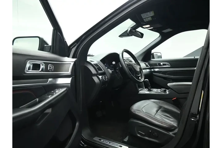 $17842 : Ford Explorer 2019 AWD Sport image 8