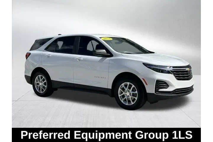 $18977 : Chevrolet Equinox 2023 LS 4d image 4