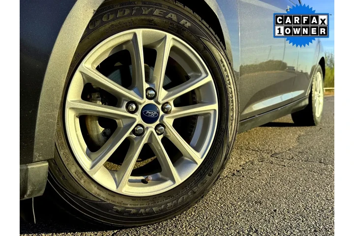 $10000 : Ford Focus 2017 SE 4dr Hatch image 2