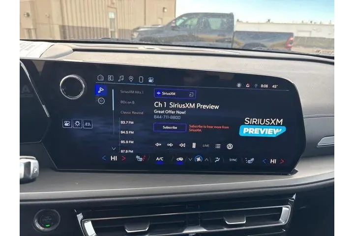 $39499 : Chevrolet Traverse 2025 4X4 image 9