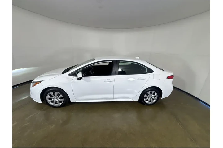 $23997 : 2025 Corolla LE image 10