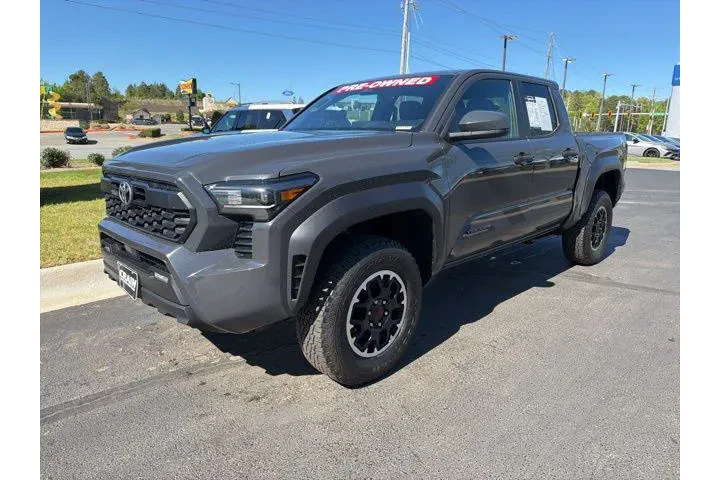 $39409 : Toyota Tacoma 2025 4x4 SR5 4 image 3
