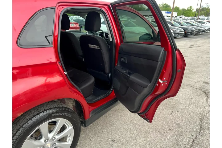 $8900 : 2015 Outlander Sport AWD 4dr image 9