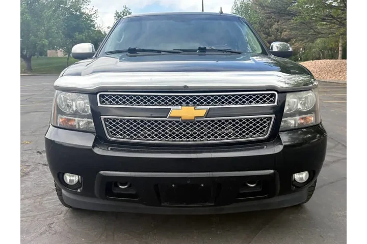 $9900 : 2012 Suburban LTZ image 7