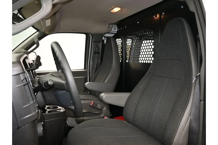 $31874 : Chevrolet Express 2024 2500 image 10