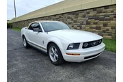 $6723 : Ford Mustang 2008 V6 Deluxe thumbnail