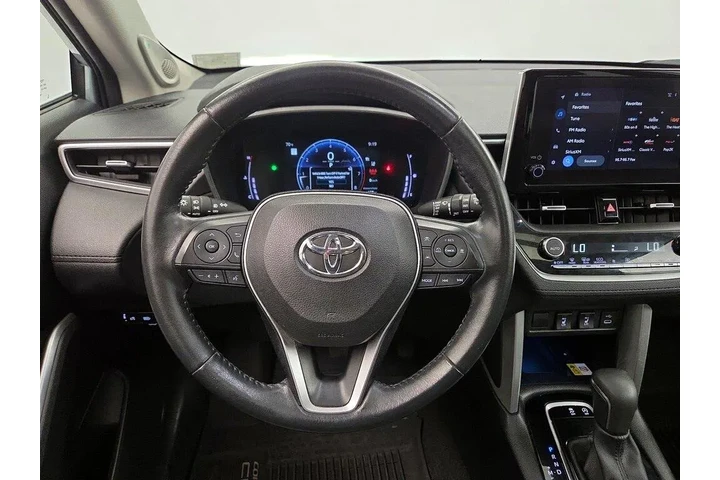$28998 : Toyota Corolla Cross 2023 XL image 10