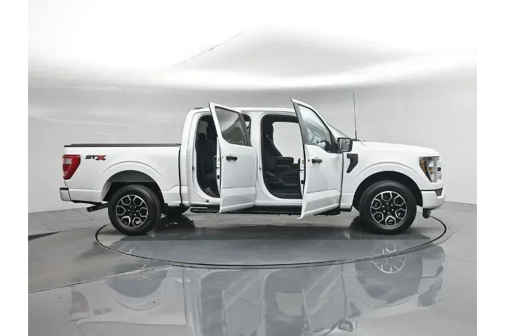 $38000 : Ford F-150 2023 4x2 XL 4dr S image 2