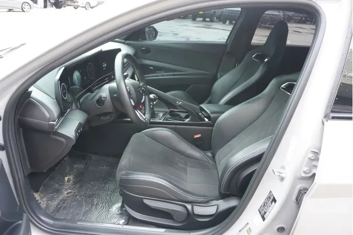 $25950 : Hyundai ELANTRA N 2022 4dr S image 9