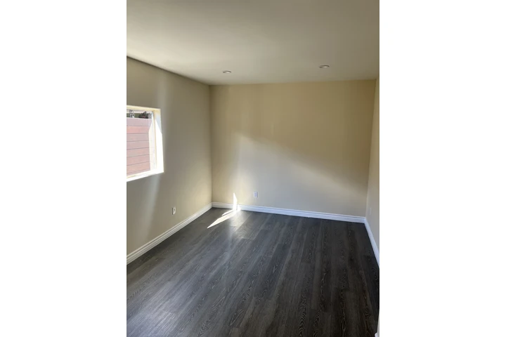 $2600 : Casa De Renta image 5