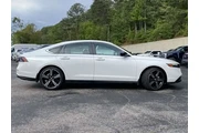 $26990 : Honda Accord Hybrid 2023 Spo thumbnail