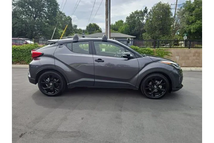 $25995 : Toyota C-HR 2022 Nightshade image 1