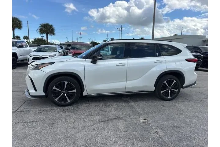 $30988 : Toyota Highlander 2021 XSE 4 image 6