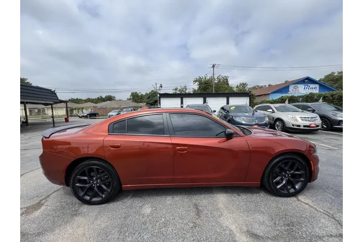 $23995 : 2020 Charger SXT image 7