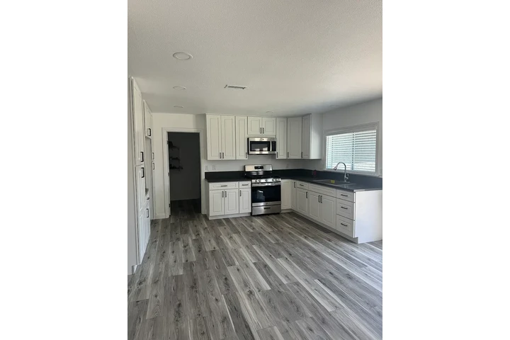 $1500 : Rialto- Listo image 3