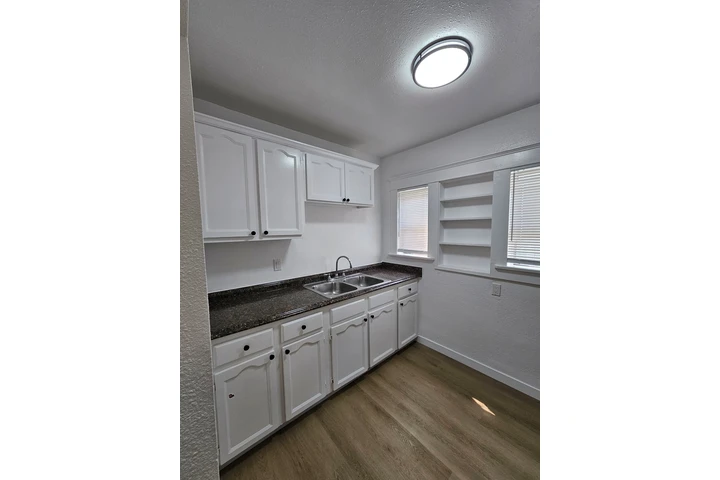 $1795 : Se Renta Long Beach 1 rec image 4