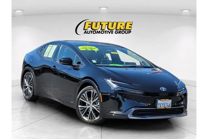 $38888 : Toyota Prius 2026 AWD Nights image 1