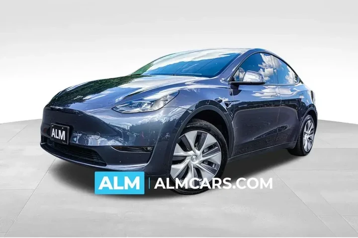 $28420 : Tesla Model Y 2023 4dr Cross image 1