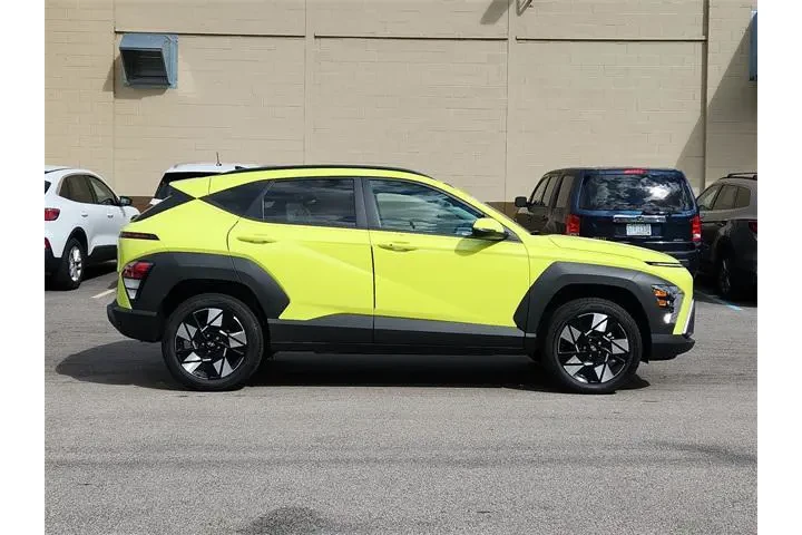 $24999 : Hyundai KONA 2024 AWD SEL 4d image 8