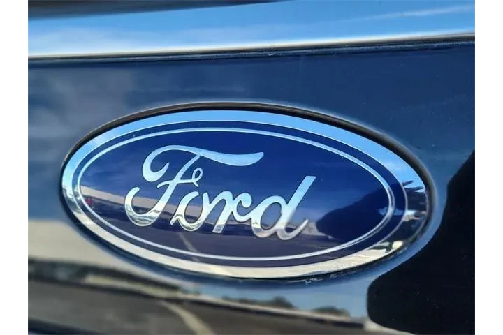 $39691 : Ford Expedition 2024 4x2 XLT image 4