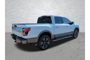 $30955 : Nissan Titan 2021 4x4 Platin thumbnail