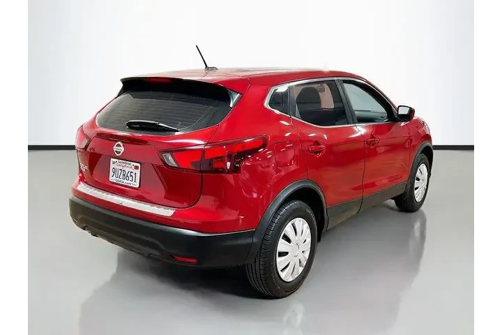 $10521 : Nissan Rogue Sport 2017 S 4d image 7