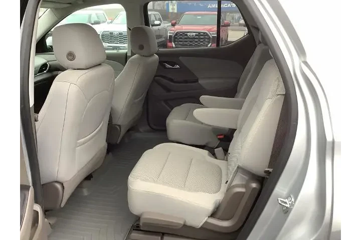 $14950 : Chevrolet Traverse 2018 LT C image 9