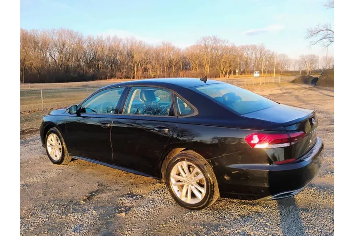 $12997 : 2020 Passat S image 5