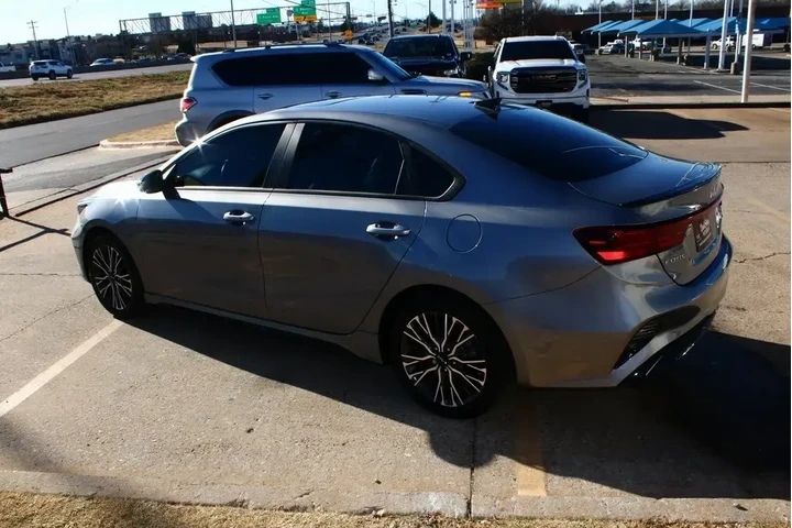 $21213 : Kia Forte 2024 GT-Line 4dr S image 10