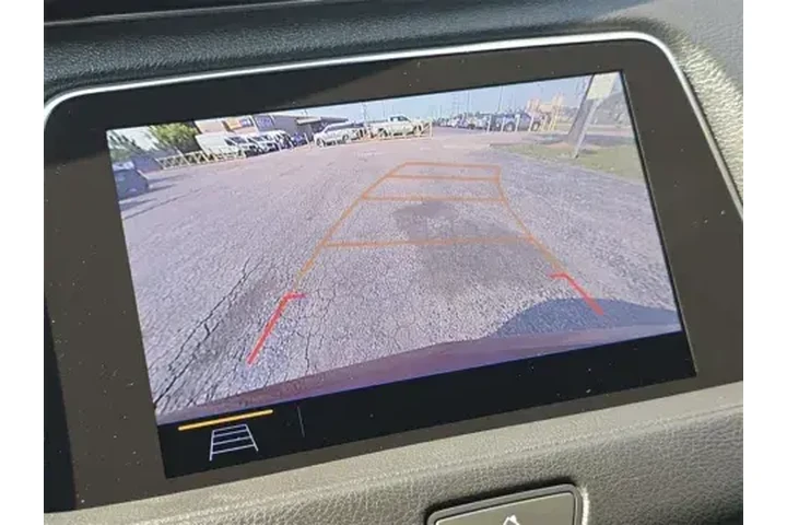 $14497 : 2019 XT4 image 2