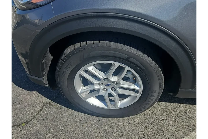 $37000 : Ford Explorer 2025 AWD Activ image 3