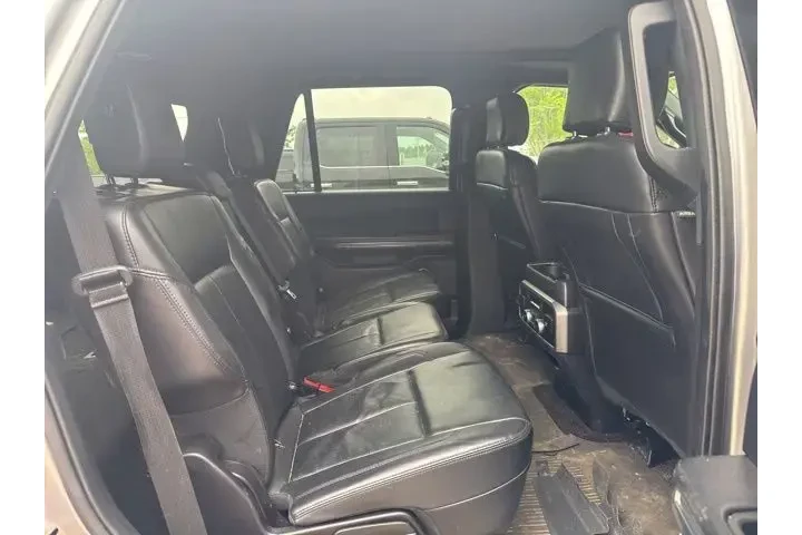 $29601 : Ford Expedition 2020 4x4 XLT image 5