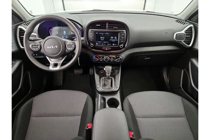 $16998 : Kia Soul 2024 LX 4dr Crossov image 9