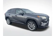 Toyota RAV4 2024 AWD XLE Pre