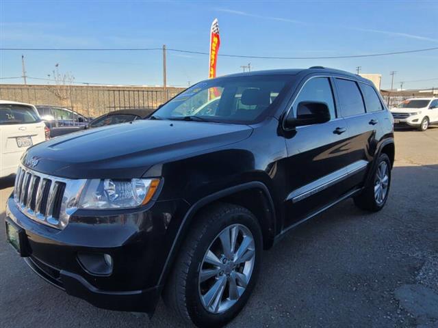 $11599 : 2012 Grand Cherokee Laredo image 5