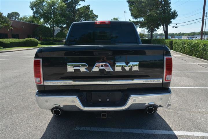 2017 1500 Laramie Limited image 8