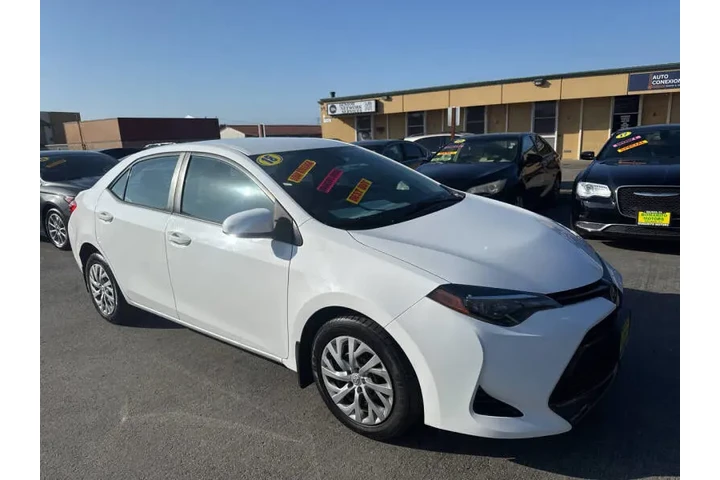 $17999 : 2018 Corolla LE image 1
