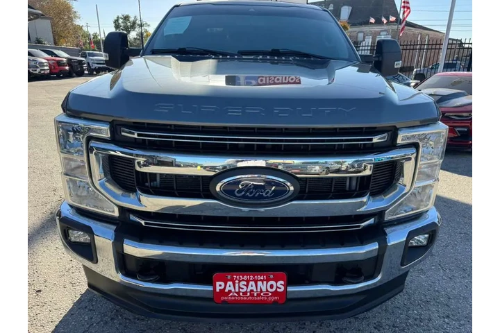 2022 F-250 SD XLT image 2
