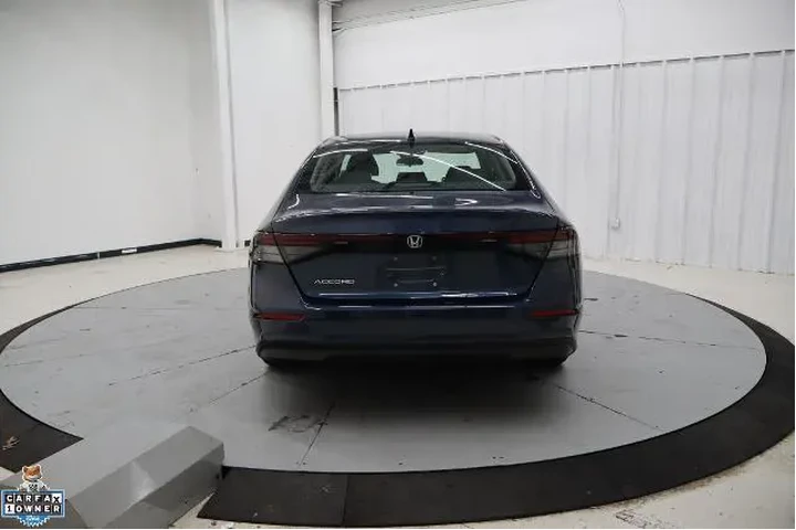 $25995 : Honda Accord 2024 EX 4dr Sed image 5