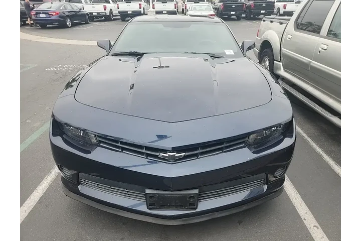 $13752 : Chevrolet Camaro 2015 LS 2dr image 2