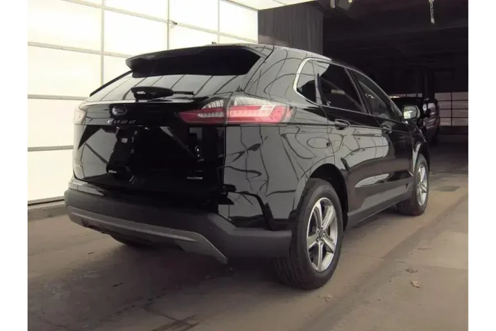 $25555 : Ford Edge 2022 AWD ST-Line 4 image 2
