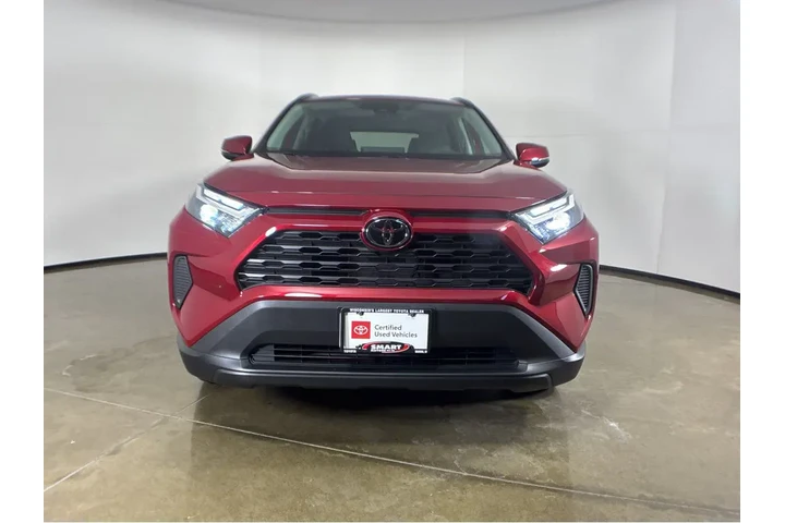 $33489 : Gold Certified2022 RAV4 XLE image 7