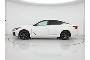 $23998 : Nissan Altima 2023 2.5 SR 4d thumbnail