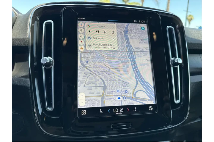 $29997 : 2023 XC40 Recharge Pure Elect image 6
