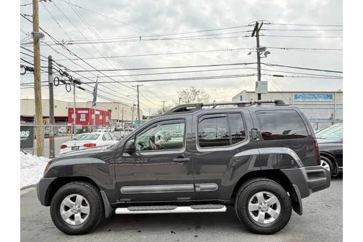 $7399 : 2012 Xterra S image 7