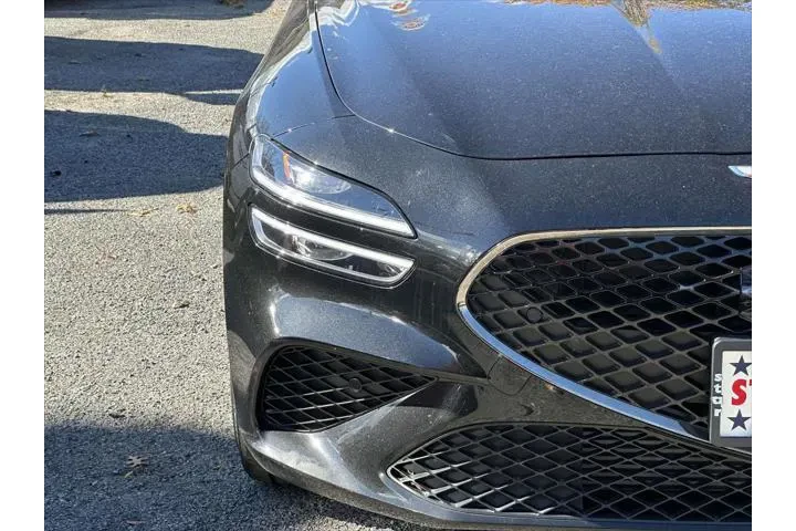 $31995 : Genesis G70 2023 2.0T 4dr Se image 9